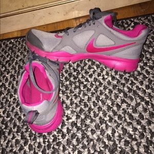 Nike cushion training shoes TR2